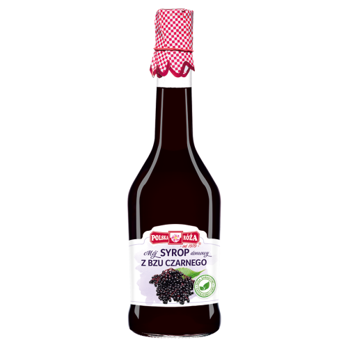 Syrop z bzu czarnego 500 ml w szklanej butelce w kolorze biało-fioletowym o nazwie "Mój syrop domowy z bzu czarnego". Na etykiecie są owoce bzu. Nakrętka ozdobiona nadrukiem w czerwono-białą kratką, nawiązuje do domowych przetworów.